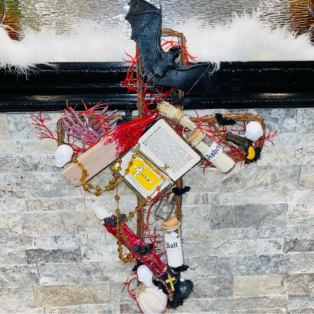 Vampire Hunter Wreath